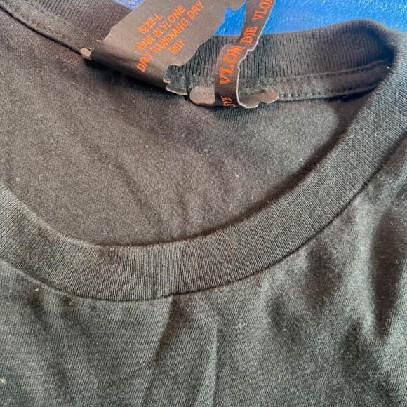 Vlone - Picture 2 of 3